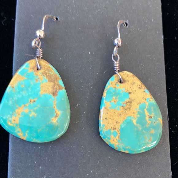 Handmade by Native artist in New Mexico, green turquoise w gold threads of color - Picture 3 of 5